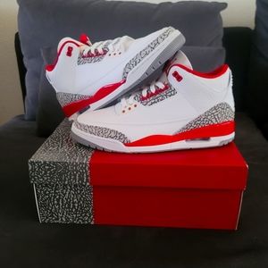 Sold~Jordan 3 retro "Cardinal red"